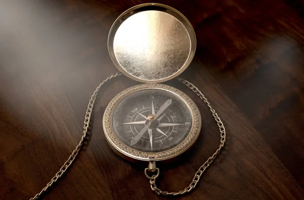 Pocket Compass i ornamentert form – stockfoto