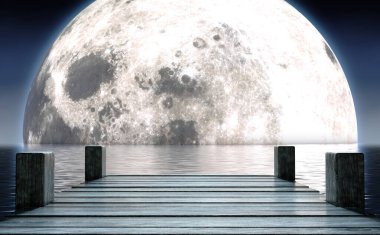 Pier ve Moon On Water Horizon