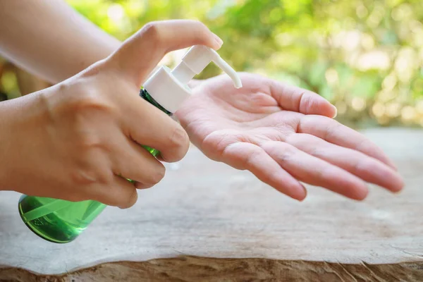 Алкогольный Гель Помогает Тщательно Мыть Руки Предотвратить Инфекцию Вирусов Ковид — стоковое фото