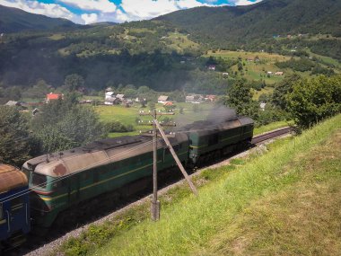 Karpat Dağları'tren