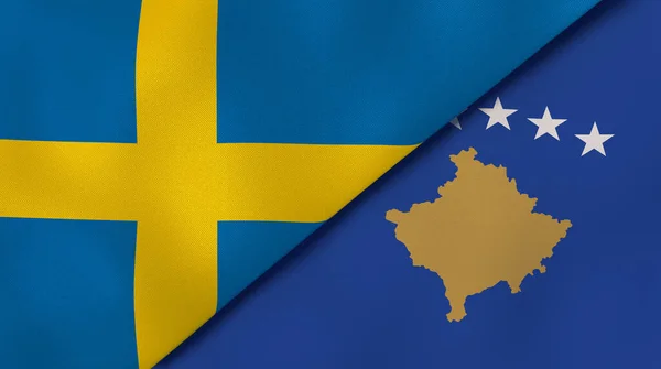Δύο Κράτη Σημαίες Της Σουηδίας Και Του Κοσσυφοπεδίου Επαγγελματικό Υπόβαθρο — Φωτογραφία Αρχείου