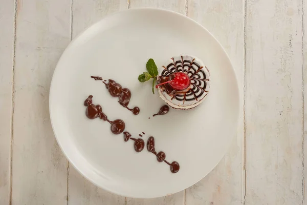 Cake Plate Cherry Blackboard — Stock Photo, Image