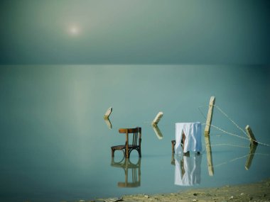 İki sandalye ve bir gömlek