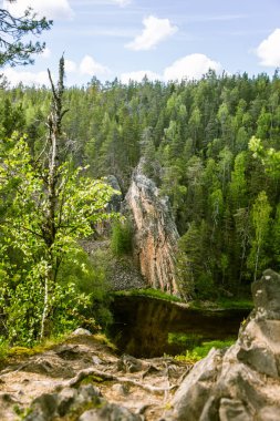 Finlandiya'da güzel bir nehir manzarası