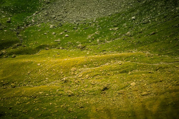 Krásné horské krajiny v Karpatských horách, Rumunsko — Stock fotografie