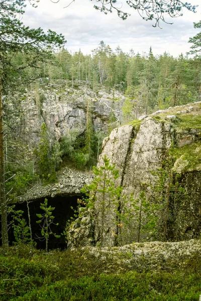 En vacker sjö och skog landskap från Hossa i Finland — Stockfoto
