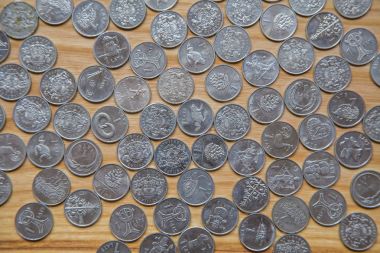 Yıldönümü lat paralar eski Letonya para birimi