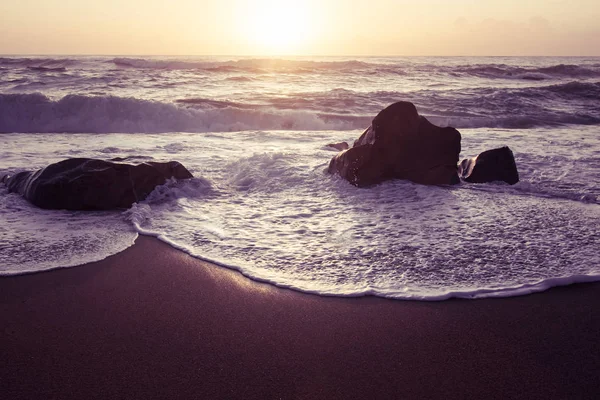 Günbatımı güzel Atlantic beach Portekiz