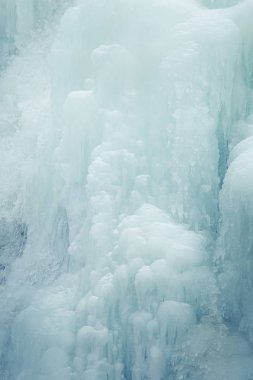 Norveç kışın donmuş şelale güzel bir close-up