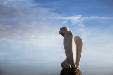 Morecambe kıyısında güzel bir kuş heykeller