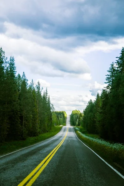 Karelya yol yolu ile Finlandiya