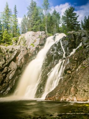 Finlandiya için güzel bir şelale