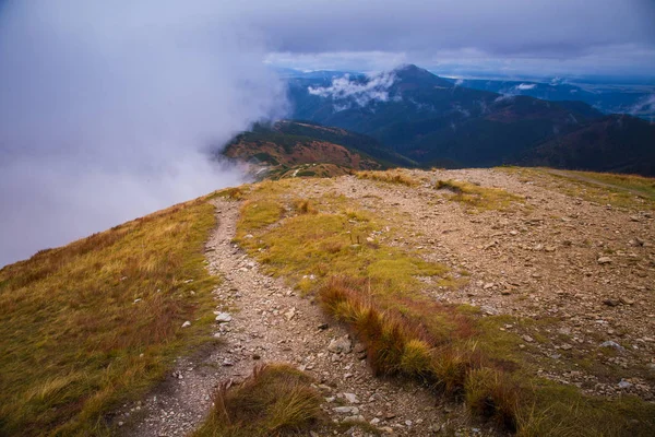 Güzel dağ manzarası Tatry, Slovakya