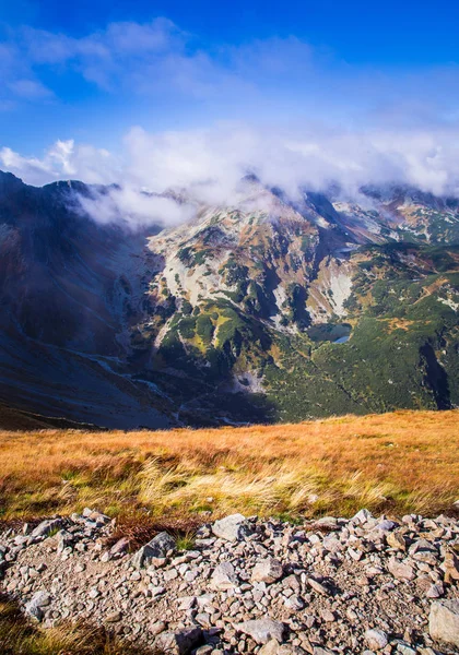 Un bellissimo paesaggio montano a Tatry, Slovacchia — Foto Stock