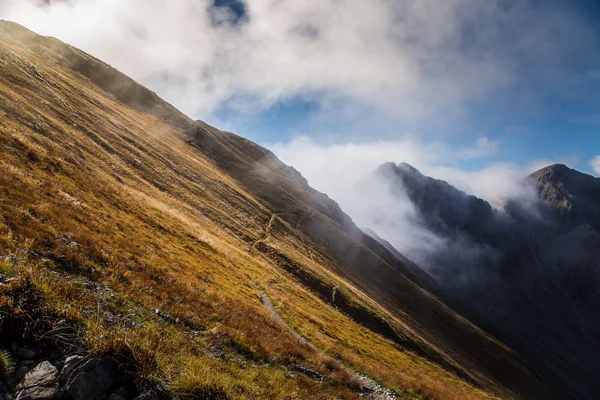 Güzel dağ manzarası Tatry, Slovakya