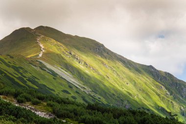 Güzel dağ manzarası Tatry, Slovakya