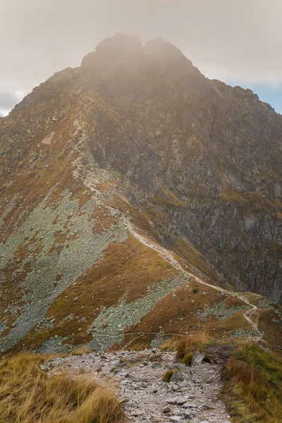 Güzel dağ manzarası Tatry, Slovakya