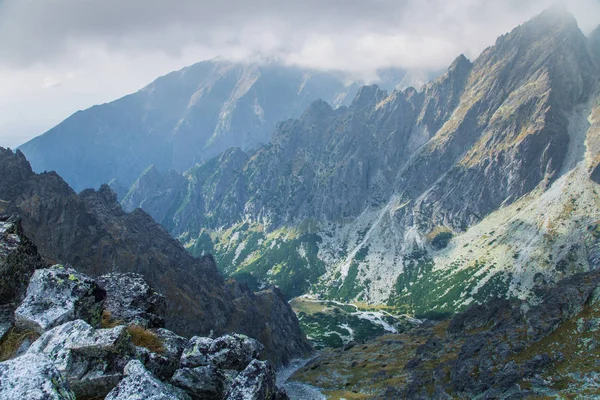 Güzel dağ manzarası Tatry, Slovakya