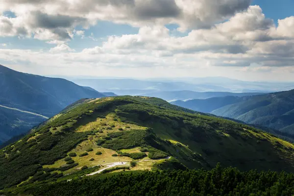 Güzel dağ manzarası Tatry, Slovakya