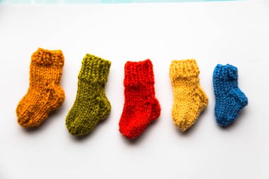 Küçük, açık renkli örgü Yün çorap el