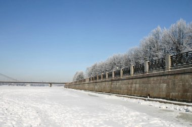 Bir kış, şehir manzarası