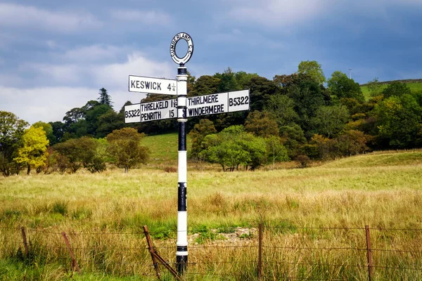 Old Cumberland Signpost, Lake District, Cúmbria — Fotografia de Stock