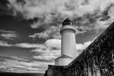 Siyah ve beyaz Davaar deniz feneri, Davaar Adası, Campbeltown