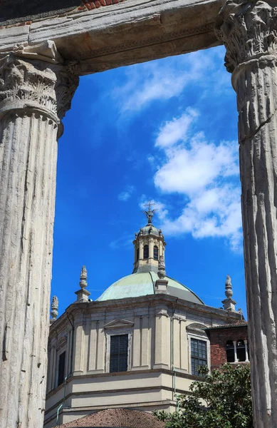 Basílica San Lorenzo Con Columnas Mármol Milán —  Fotos de Stock
