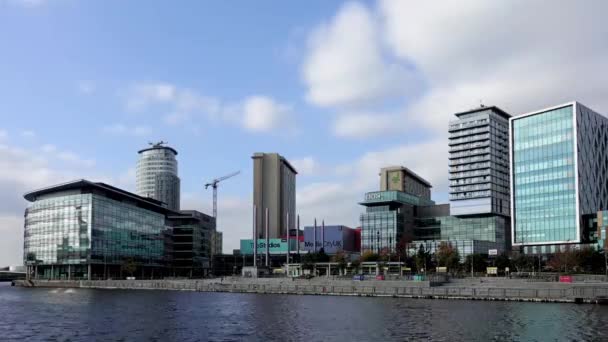 Manchester England Outubro 2017 Calendário Dos Novos Edifícios Bbc Mediacityuk — Vídeo de Stock