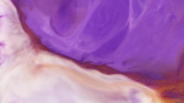 Motion mixed colorful acrylic. Liquid paint patterns of moving surface. Abstract mixture paint with flow metamorphosis. Golden, purple and white acrylic flow animation. Marble effect painting. — Stockvideo