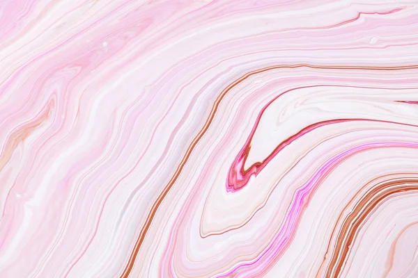 Sıvı sanat dokusu. Soyut karıştırıcı boya efektli bir arka plan. Renkli karışık boyalı sıvı akrilik resim. Arkaplan ya da poster olarak kullanılabilir. Pembe, beyaz ve mercan taşan renkler.