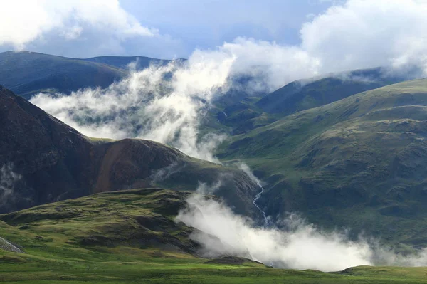 Sabah geçişte Karagem, Altay