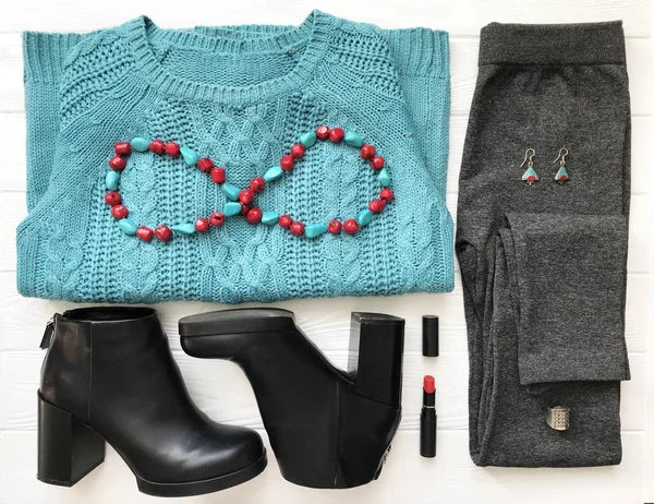 Frauen Mode Kleidung Und Accessoires Flacher Weiblicher Winter Casual Style — Stockfoto
