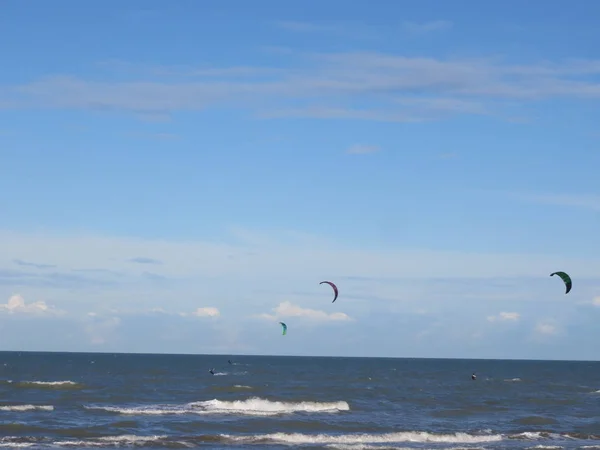 海洋景观 从天鹅绒海滩欣赏亚得里亚海的景色 从马尔切海镇塞尼加利亚欣赏美丽的景色 — 图库照片