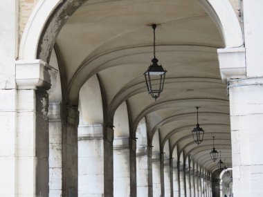 Tarihsel detaylar, en eski ülkelerin tarih ve kültür detaylarıyla dolu harika mimarileri vardır. 