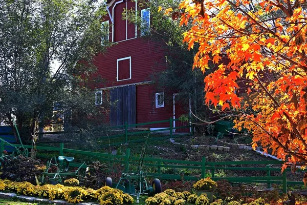 Fall Colors on the Farm — Stock Photo, Image