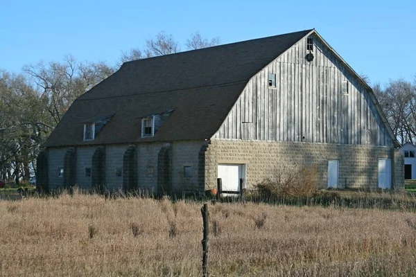 Midwest genelinde çiftlik kulübeler — Stok fotoğraf