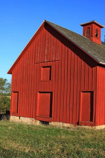Midlands arasında eski ahşap kulübeler