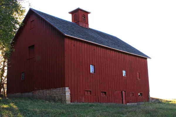 Old wood barns across the midlands — Stock Photo, Image