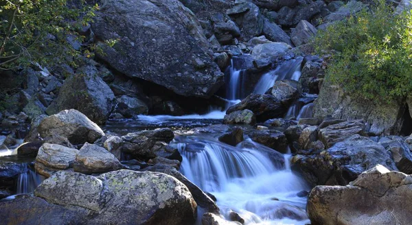 Sounds of rushing water — Stock Photo, Image