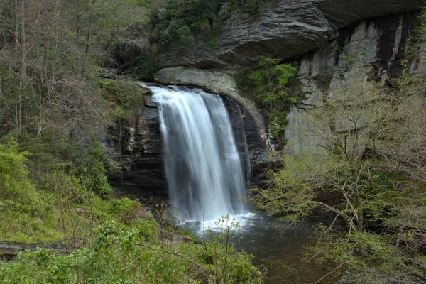 Ρευστά Νερά Πέφτουν Κατά Μήκος Του Blue Ridge Parkway — Φωτογραφία Αρχείου