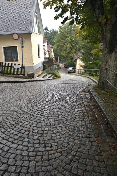 Kopfsteinpflasterstraßen in Österreich — Stockfoto