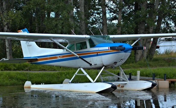 Avion Flotteur Alaska Situé Sur Lac Hood Anchorage — Photo