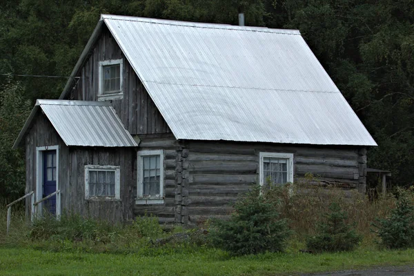 Alaska timmerstuga — Stockfoto