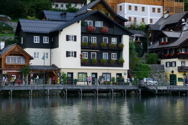 Historic Buildings Greet You Village Hallstatt Lake — Stock Photo, Image