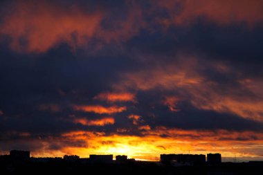 bir gün batımı bu