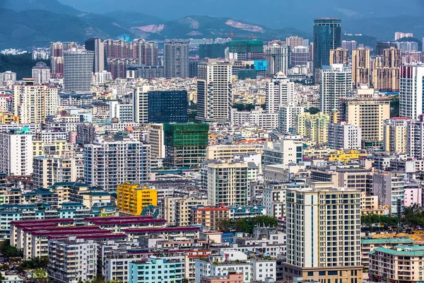 Primeros planos de las casas de pueblo. Sanya, Hainan, China . — Foto de Stock