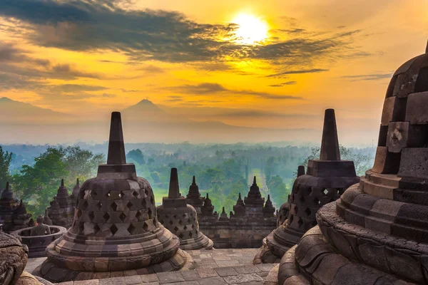 Candi Borobudur, Yogyakarta, Jawa, Endonezya.