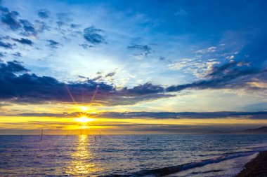 Güzel renkli sunset bulvarında Karadeniz, Sochi, Rusya Federasyonu.