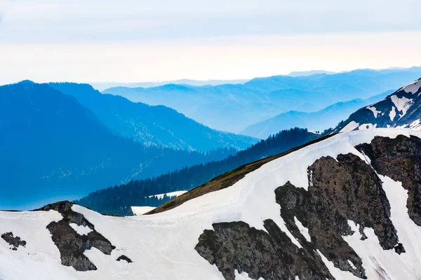 Kayak Merkezi, Kafkas Dağları, Rosa zirve, Sochi, Rusya Federasyonu. — Stok fotoğraf